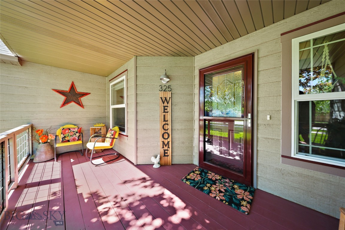 325 Mactavish Lane