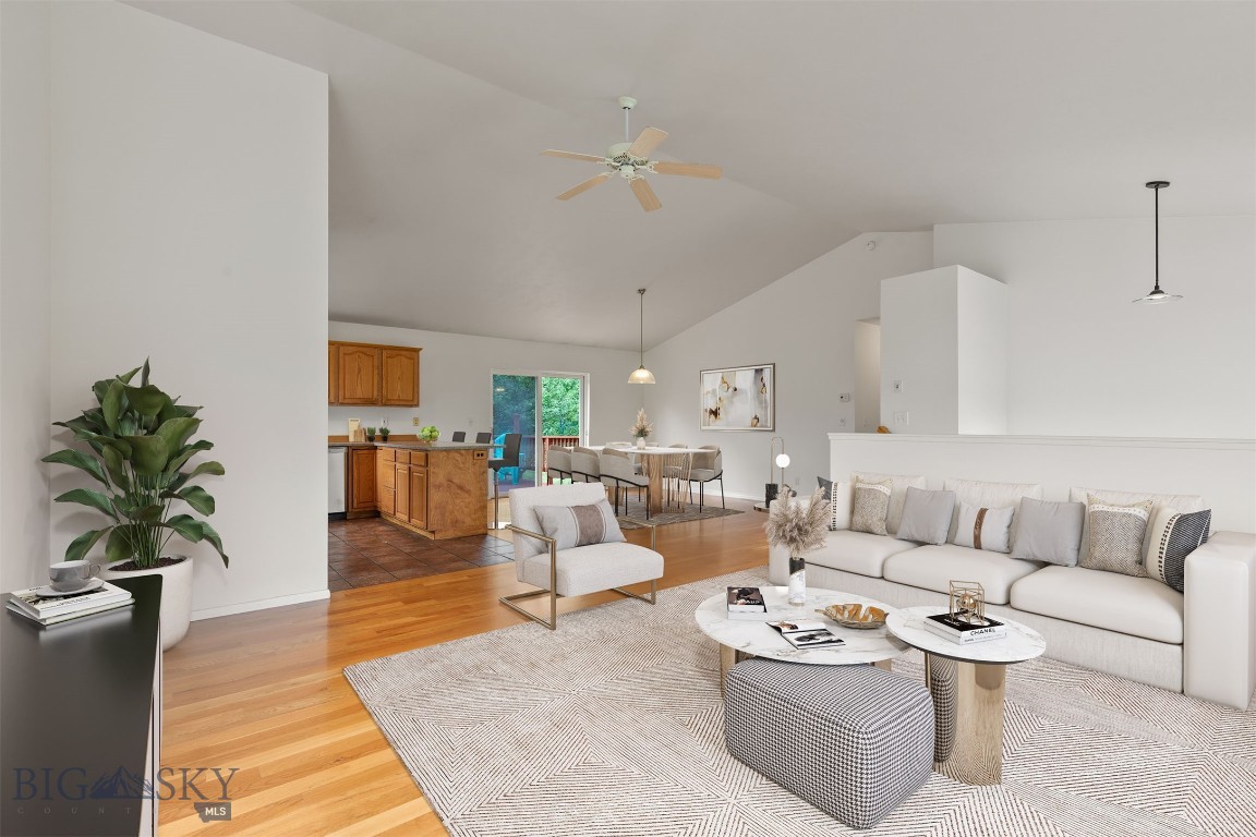 1206 S Pinecrest Drive