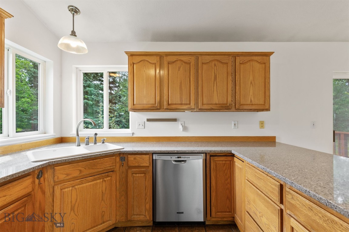 1206 S Pinecrest Drive