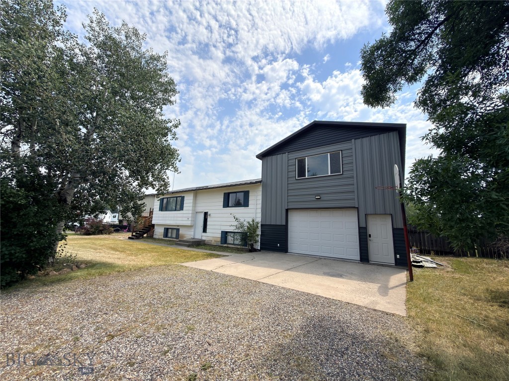 302 McEwen Drive, Belgrade