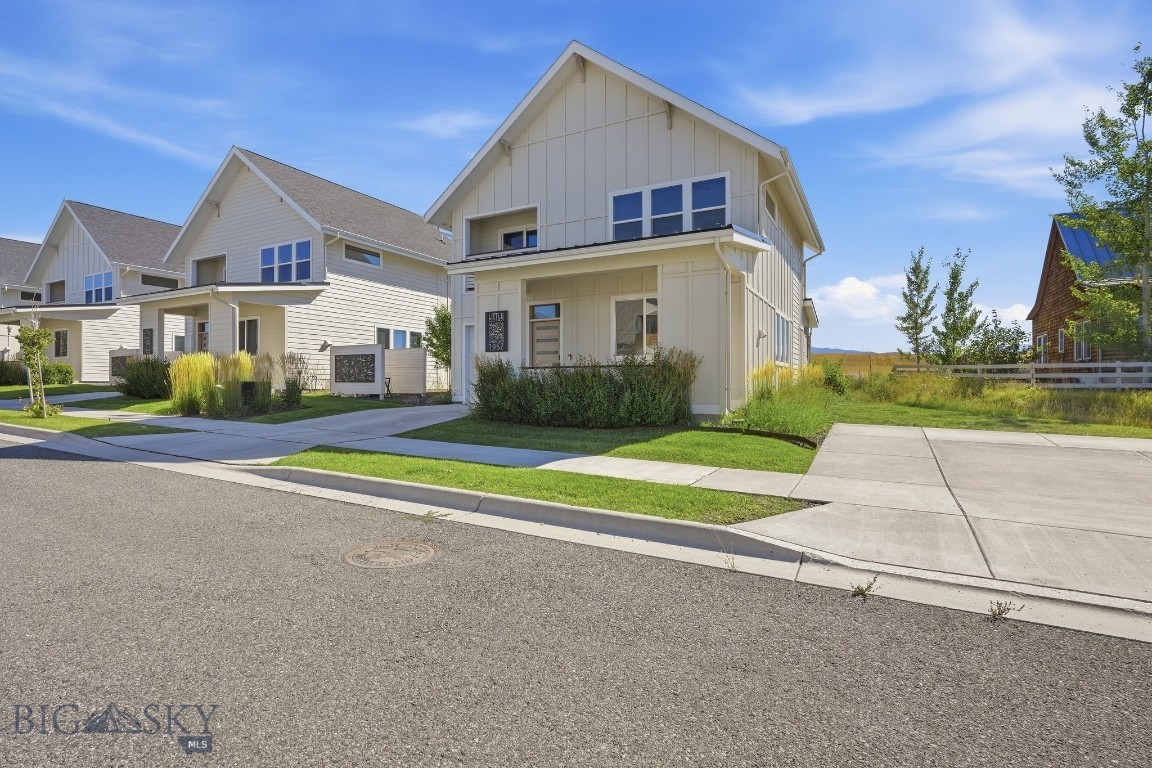 1952 Little Cottage Lane 13