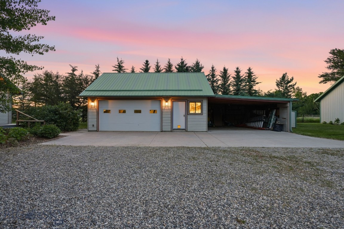 217 Lower Rainbow Road