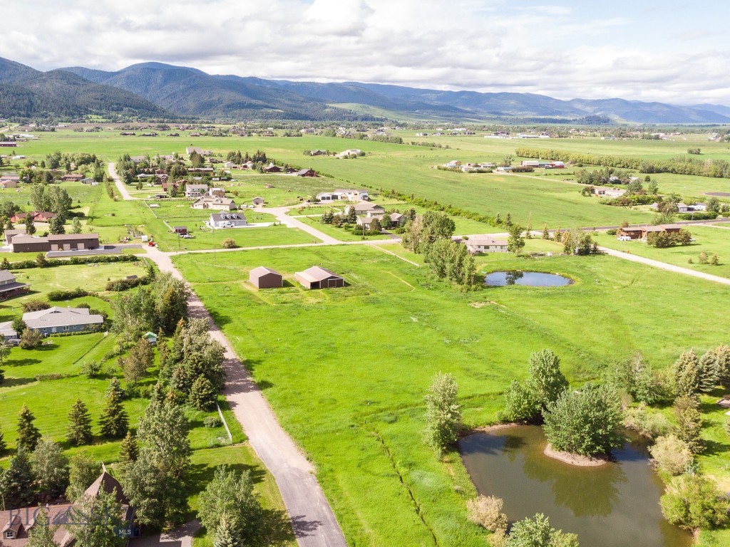 Lot 4 Maya Way