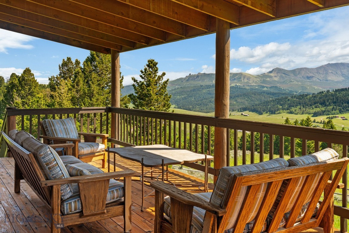 755 Coffee Creek Road