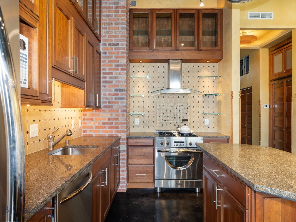 140 Village Crossing Way 3H