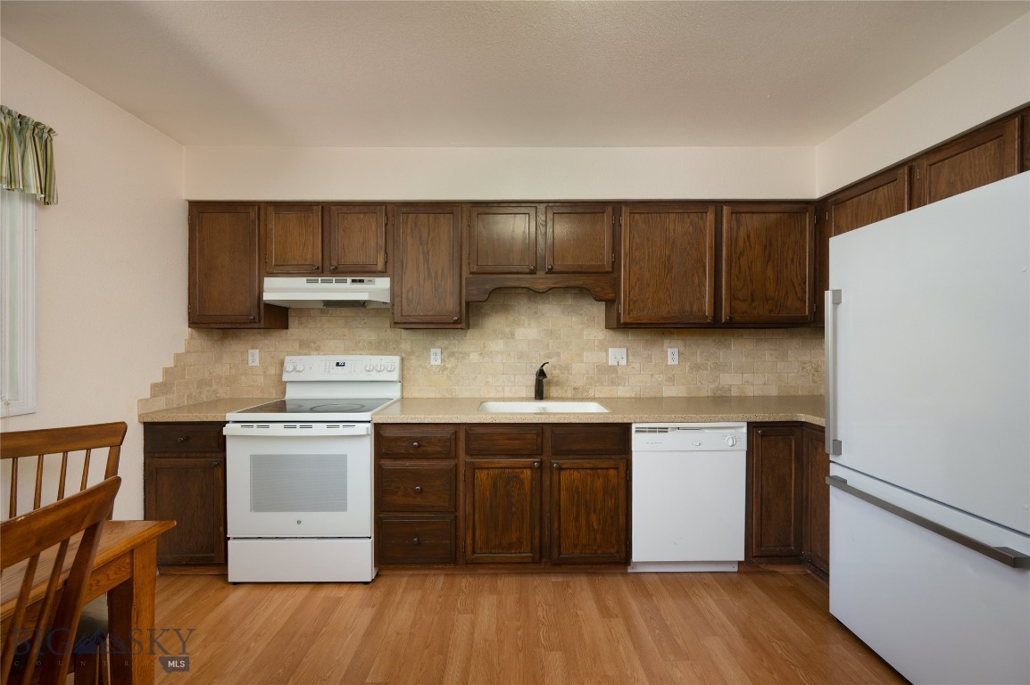 1120 W Babcock Street 13