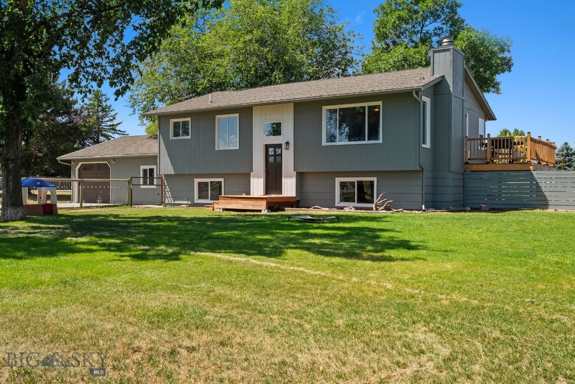 6045 Saddle Peak Way, Belgrade