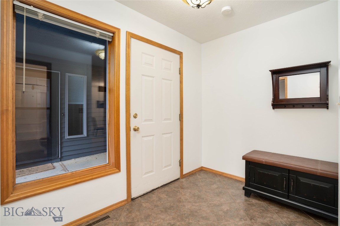 2200 W Dickerson, #13