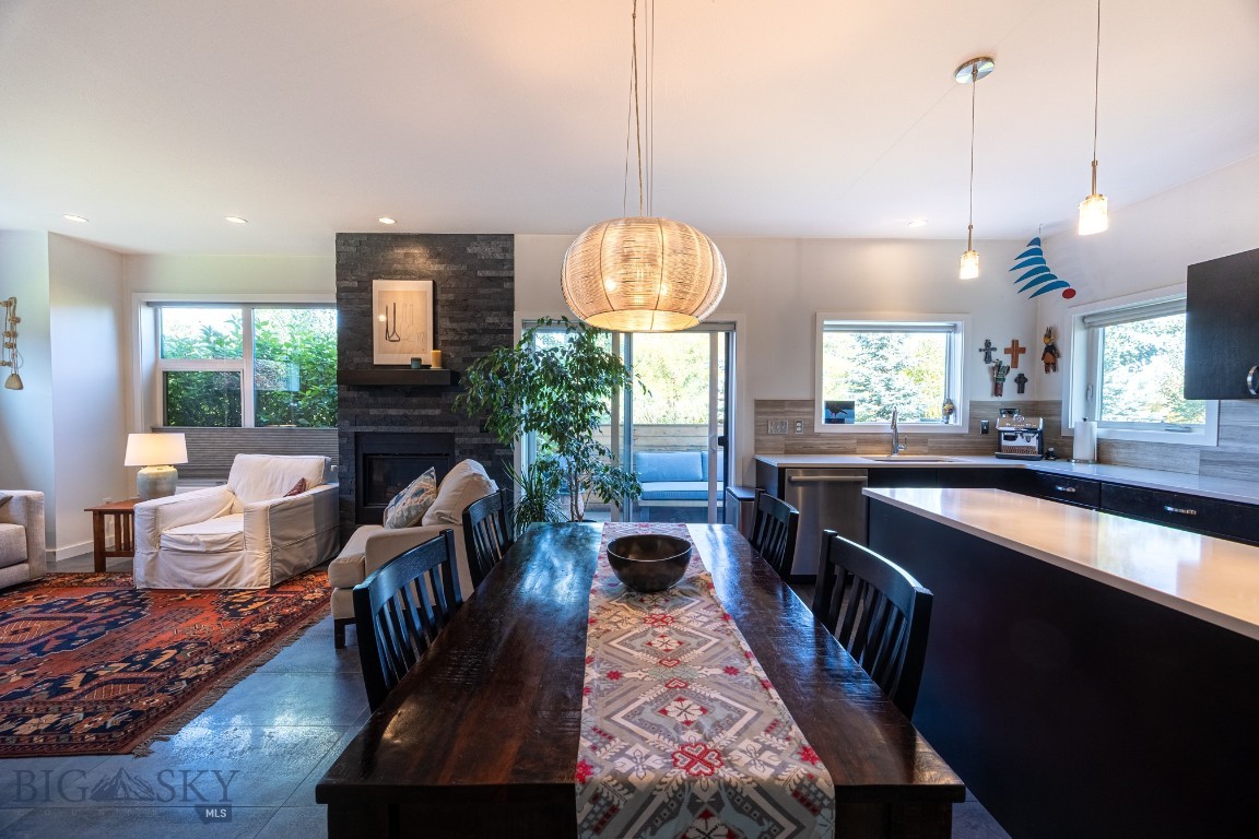 560 Christopher Way