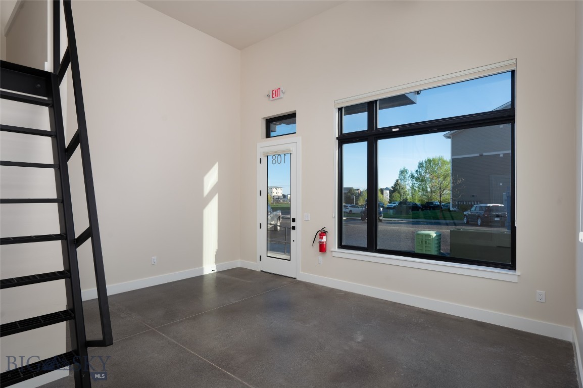 2352 Vaquero Parkway 108