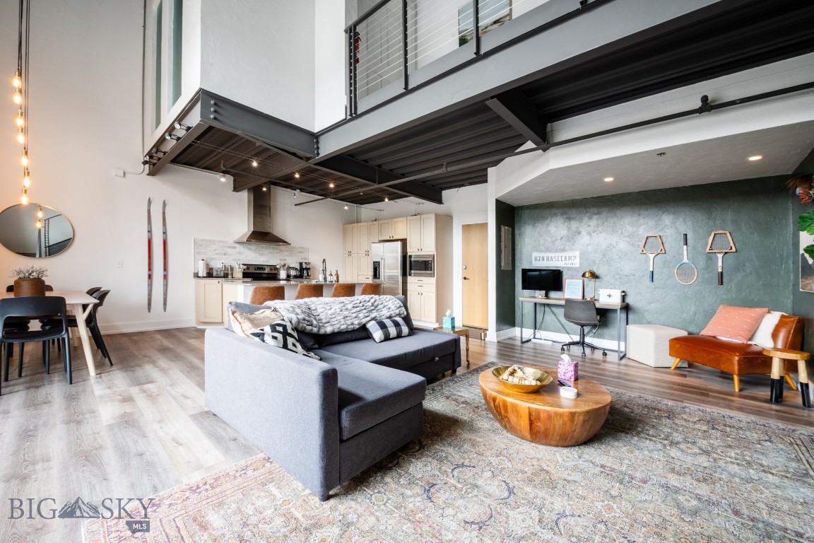 3701 Trakker Trail 2-B/BL