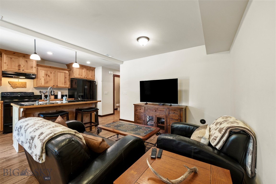 2755 Fen Way B
